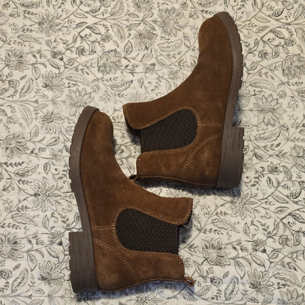 Bjorndal Tan Suede Ankle Booties - Picture 6 of 8